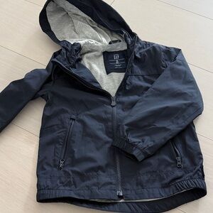 GAP Navy Hooded Kids Rain Jacket with Gray Lining size 5
